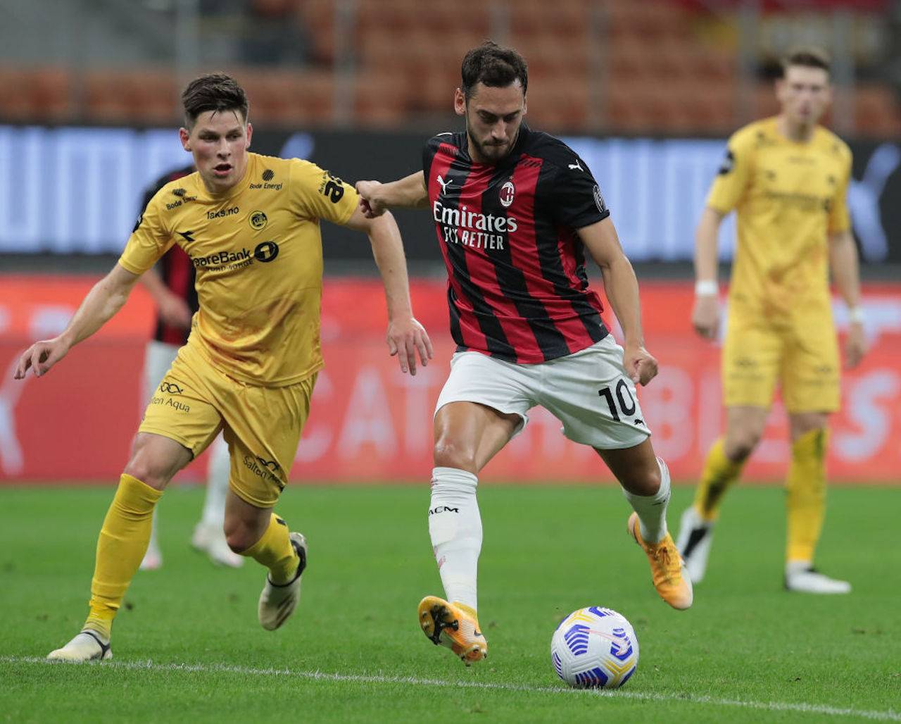 Hakan Calhanoglu Milan pagelle