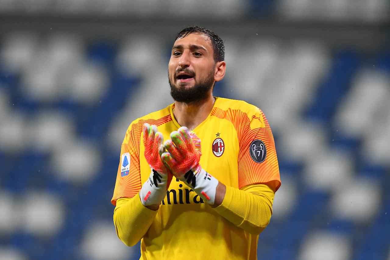 Calciomercato Milan, rinnovo Donnarumma | Clausola choc Raiola