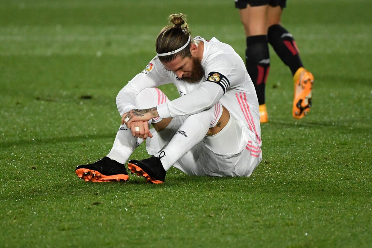Che succede a Sergio Ramos: gelo Real, voci sulla Juventus e intrigo PSG