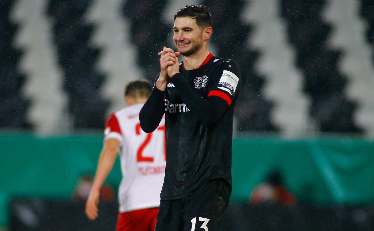 Calciomercato Inter e Milan, Alario in vendita