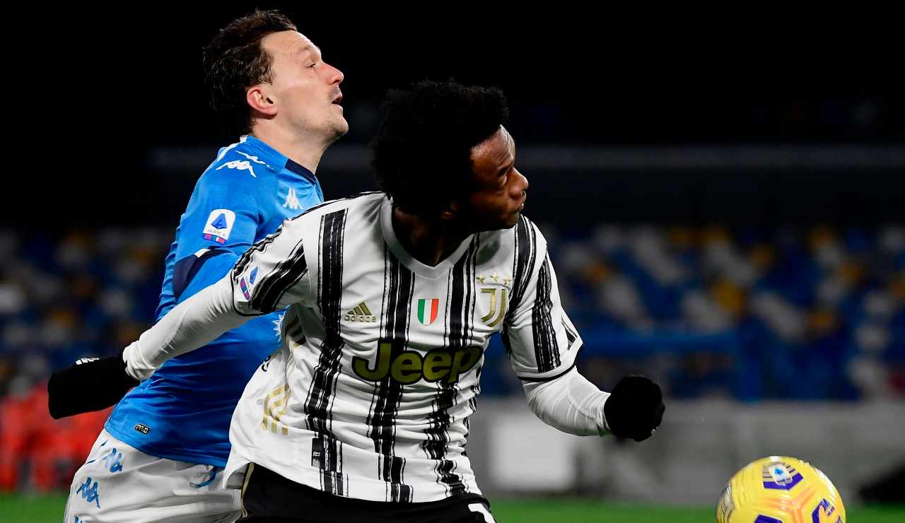 Cuadrado a contrasto con Mario Rui