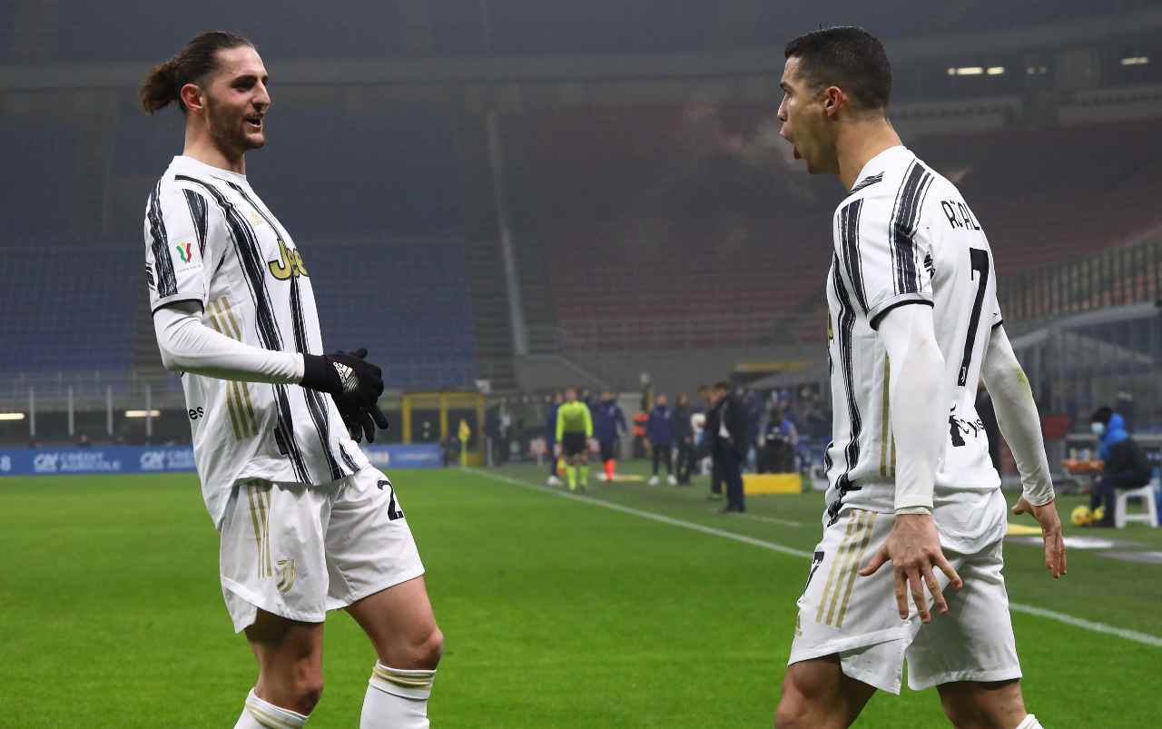 Calciomercato Juventus, non solo Ronaldo | Altre due cessioni