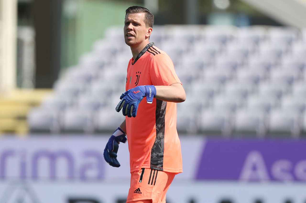 Calciomercato Juventus, addio Szczesny | Doppia cessione in Premier
