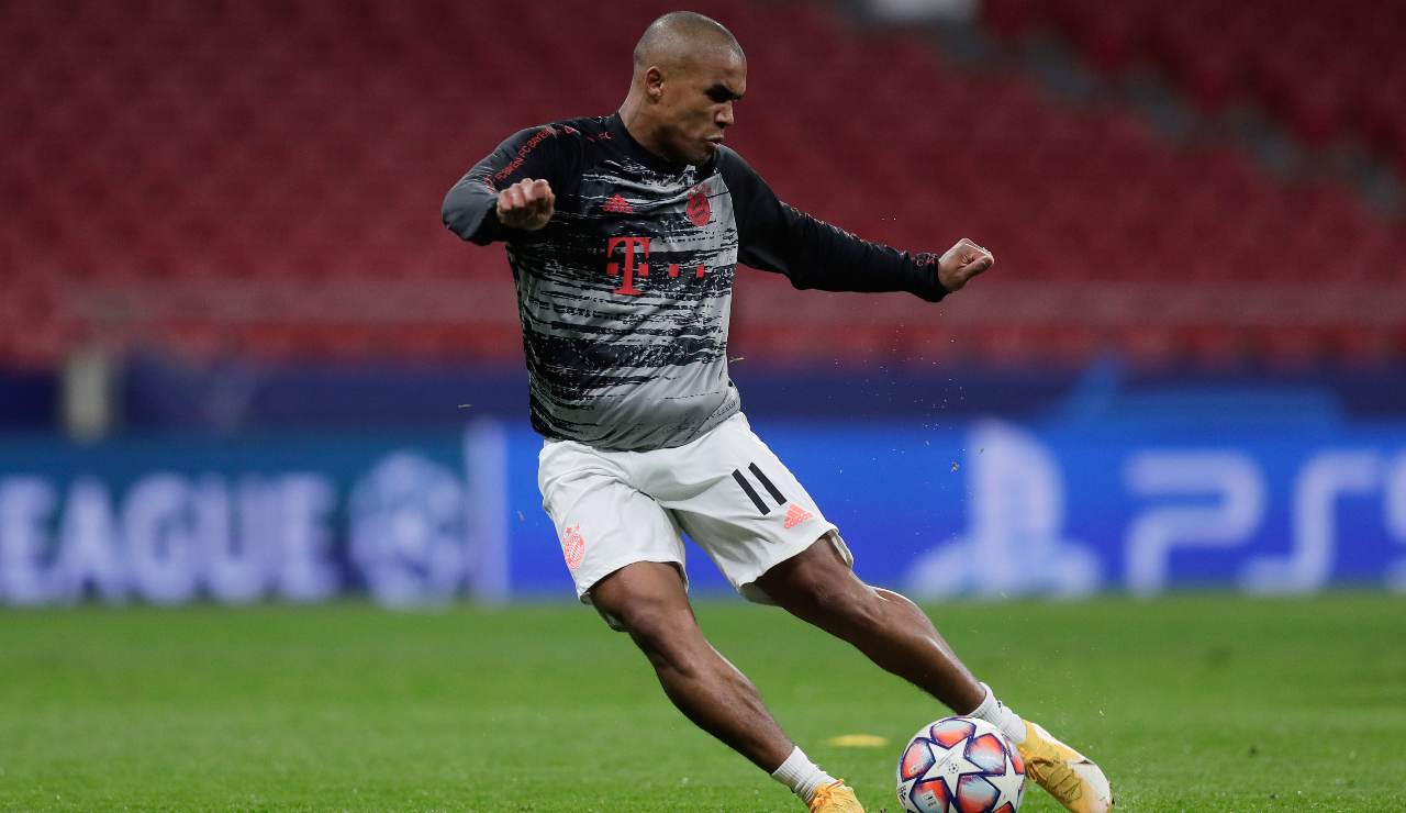 Douglas Costa 