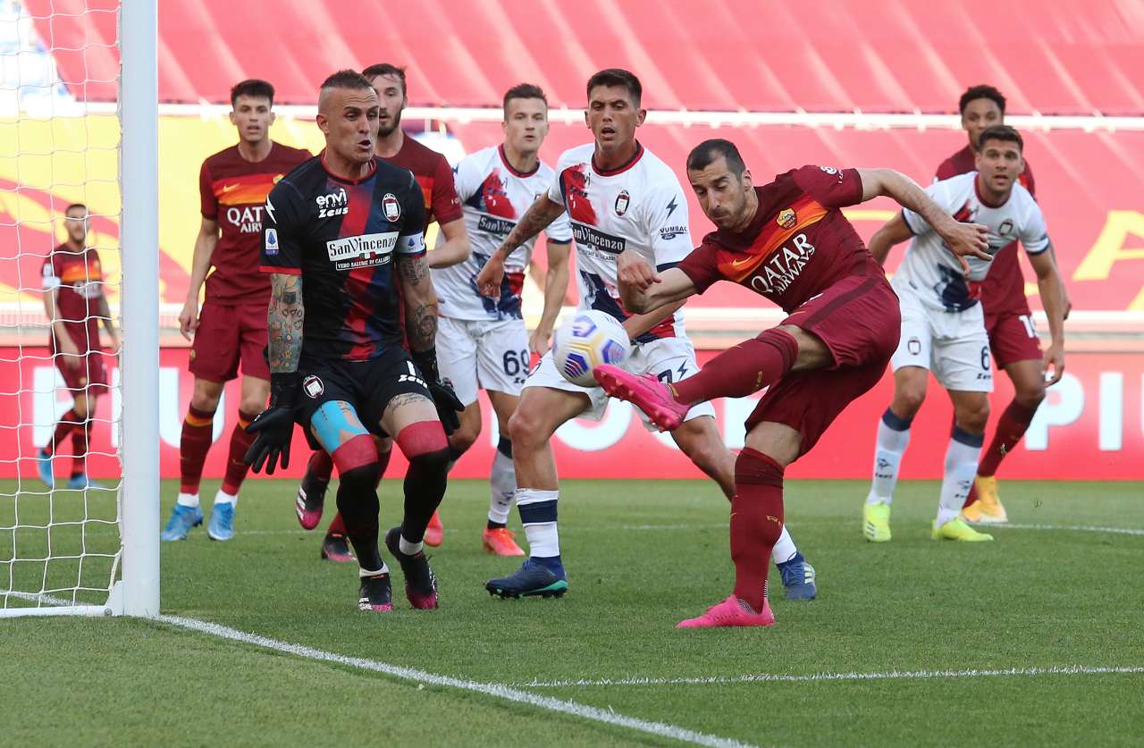 roma crotone mkhitaryan voti tabellino