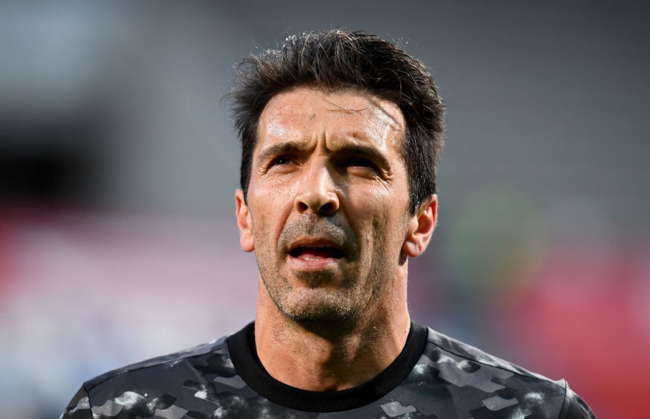 Gianluigi Buffon Parma firma