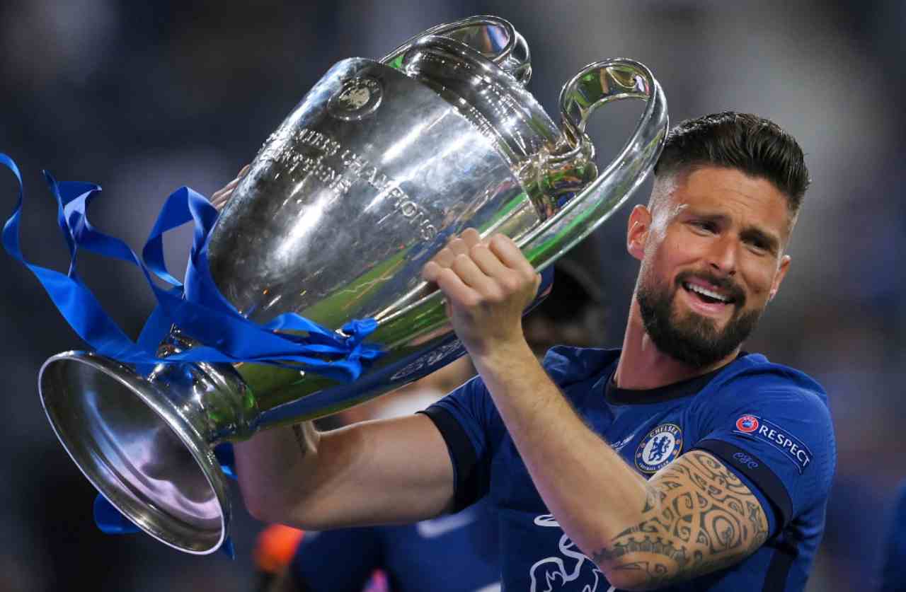 Calciomercato Milan, l'annuncio di Giroud in conferenza