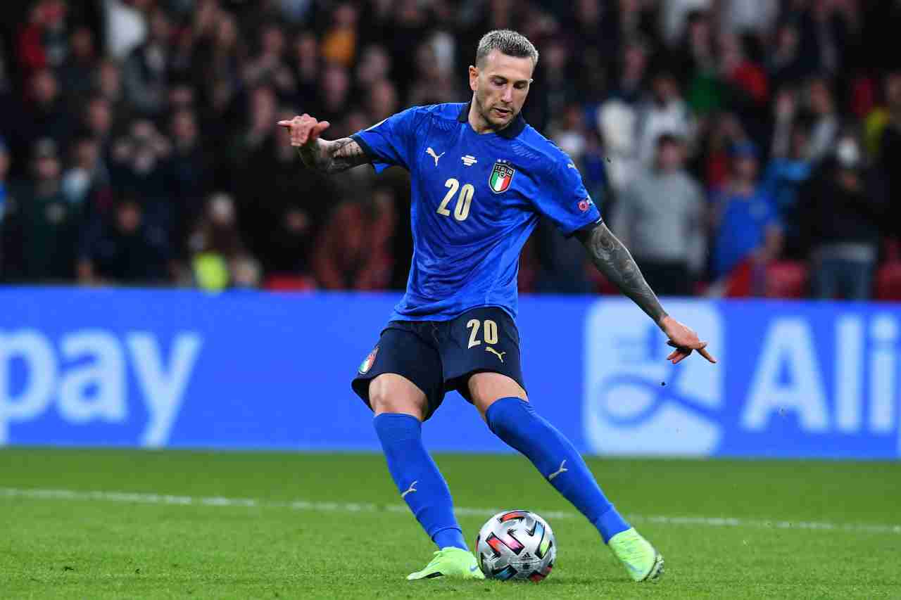 Italia-Inghilterra, Bernardeschi sotto accusa | "E' meglio in dieci"