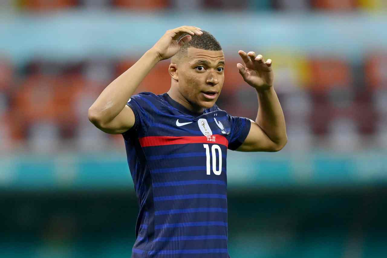 Calciomercato Juventus, svolta per Ronaldo | La decisione di Mbappé