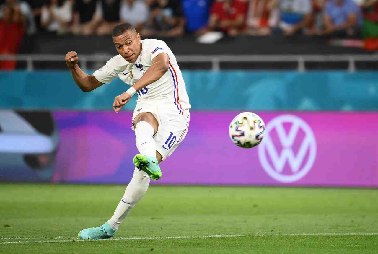 Juventus, Mbappe Ronaldo destini condivisi: l'annuncio