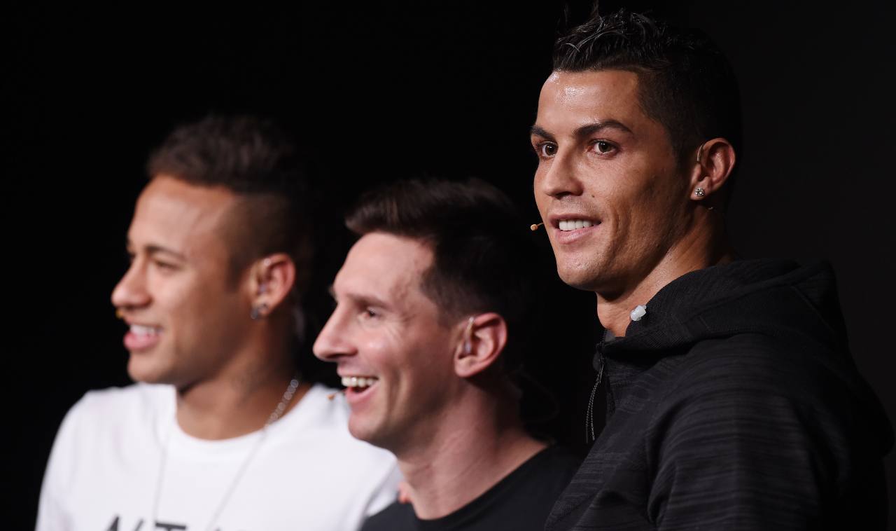Calciomercato Juventus, Ronaldo in Francia con Messi | La risposta di CR7