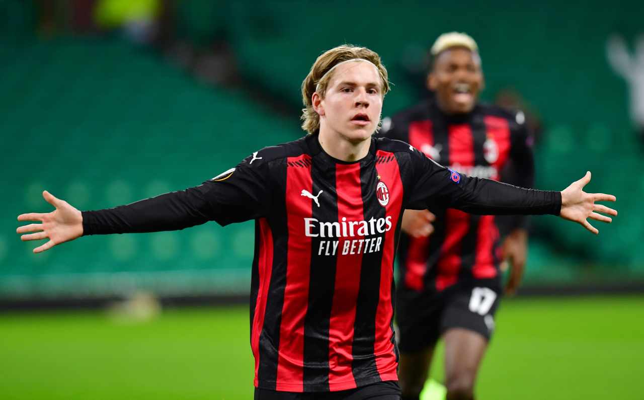 Calciomercato Milan, UFFICIALE la cessione di Hauge | I dettagli