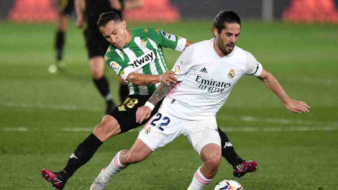 Calciomercato Juventus e Milan, Isco va via | C'è un ostacolo