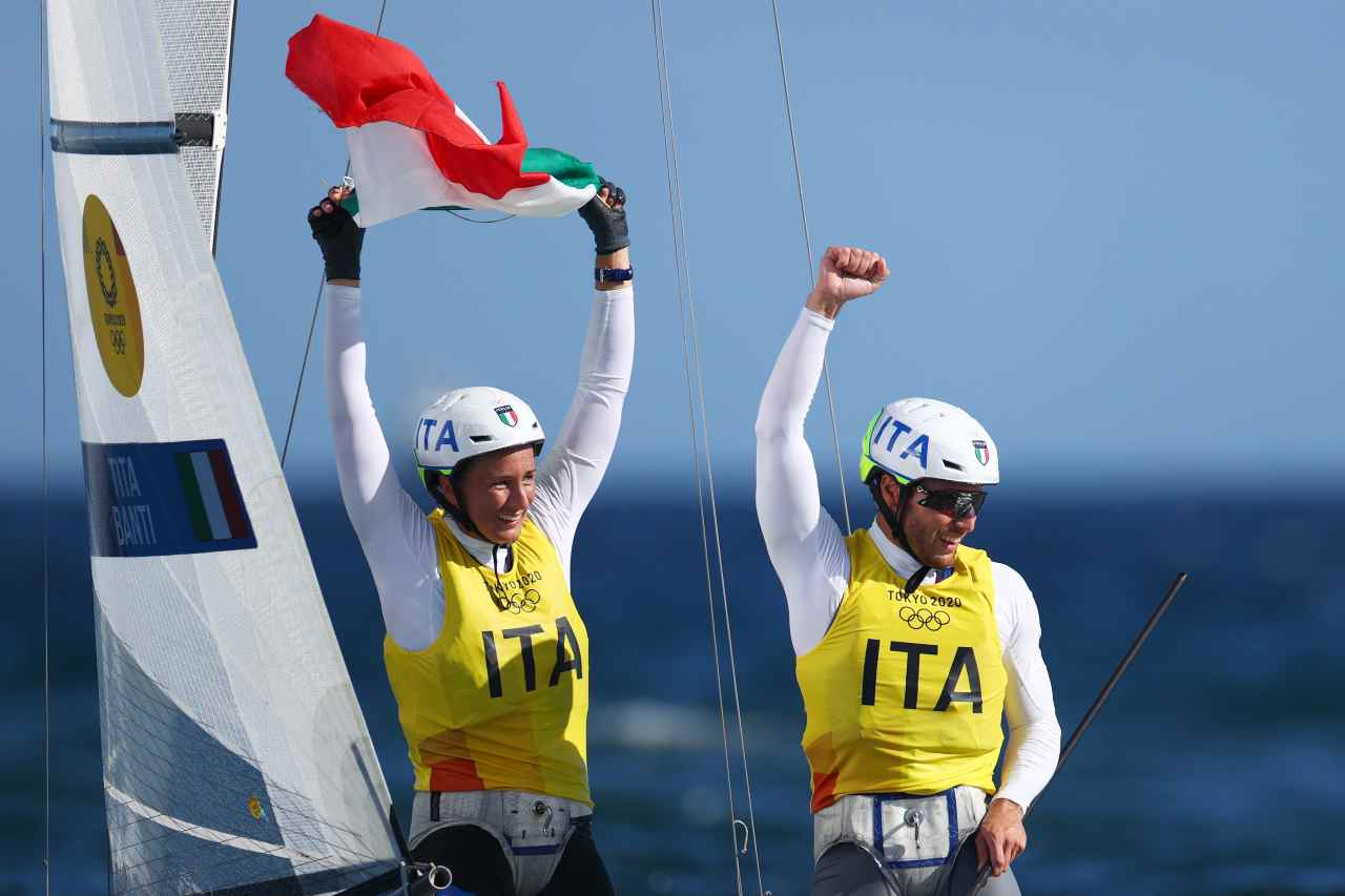 Olimpiadi, trionfo Italia nella vela | Oro e prima volta nella storia