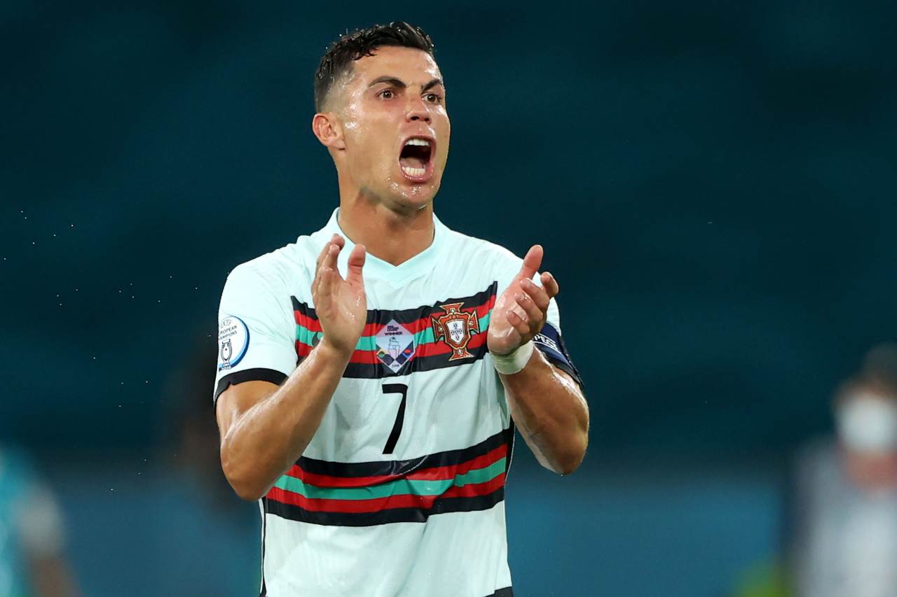 Calciomercato Juventus, Ronaldo irremovibile | Intreccio super per l'addio