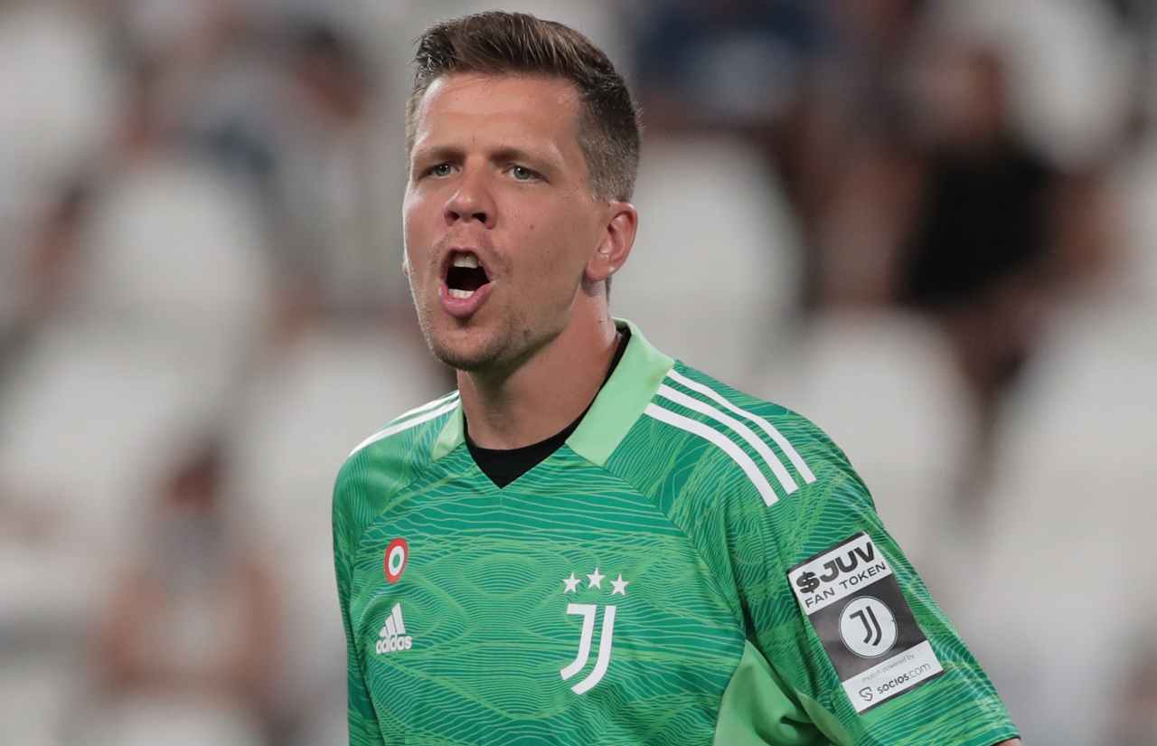 Juventus, Szczesny sotto attacco | "Malissimo. Donnarumma era in pugno"