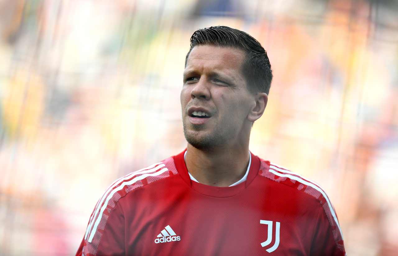 Calciomercato Inter, sempre caccia al dopo Handanovic: suggestione Szczesny