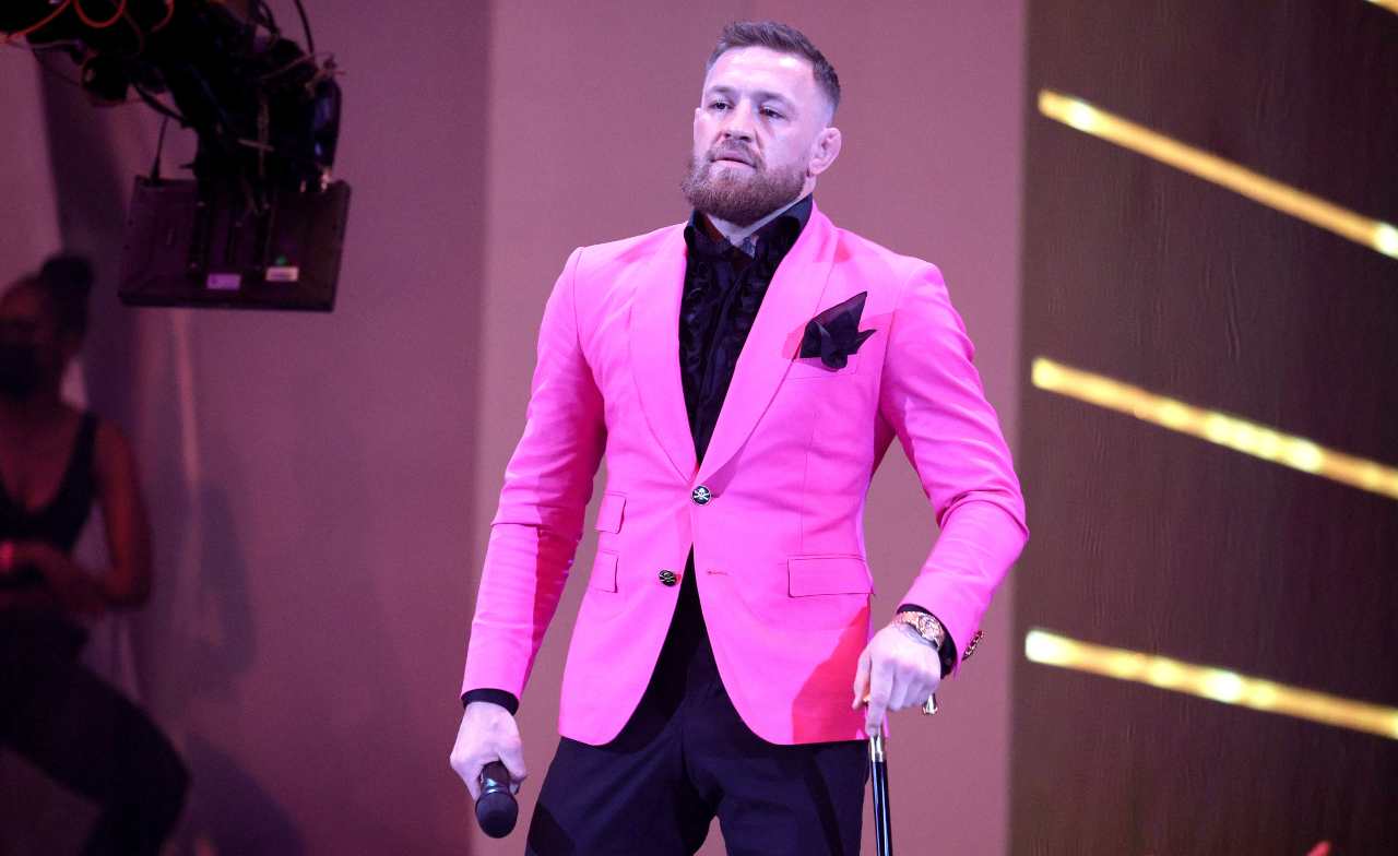 Facchinetti denucia McGregor: "Mi ha tirato un pugno senza motivo"