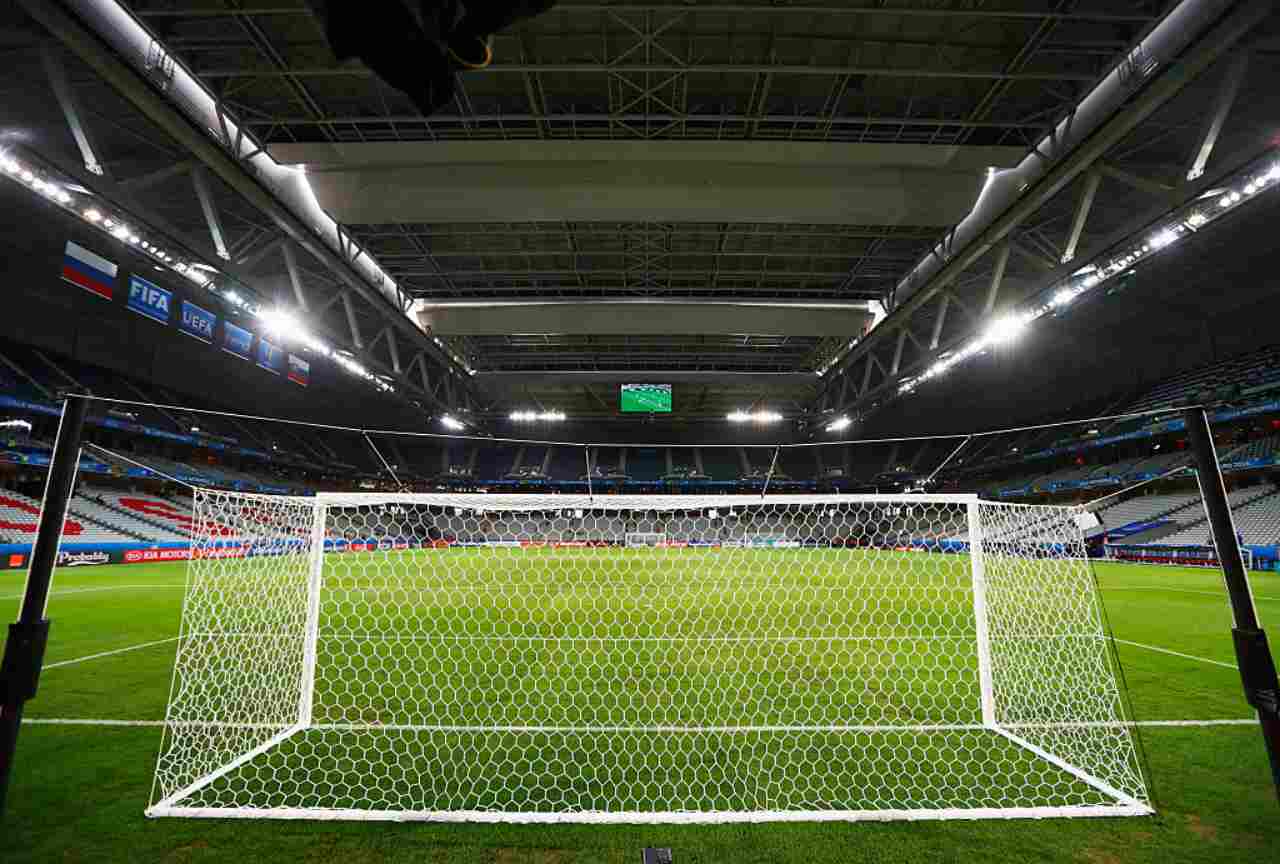 La variante Omicron anche nel calcio: focolaio Covid di 13 positivi