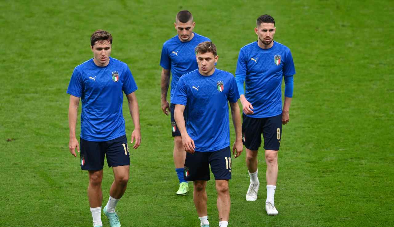 Verratti con Barella, Jorginho e Chiesa