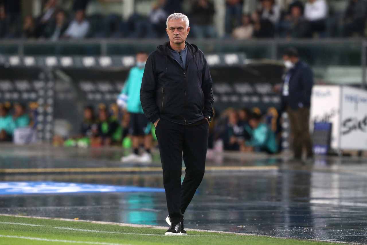 "Seconda o quinta. Lui è meglio che stia zitto": Allegri e Mourinho sentenziati