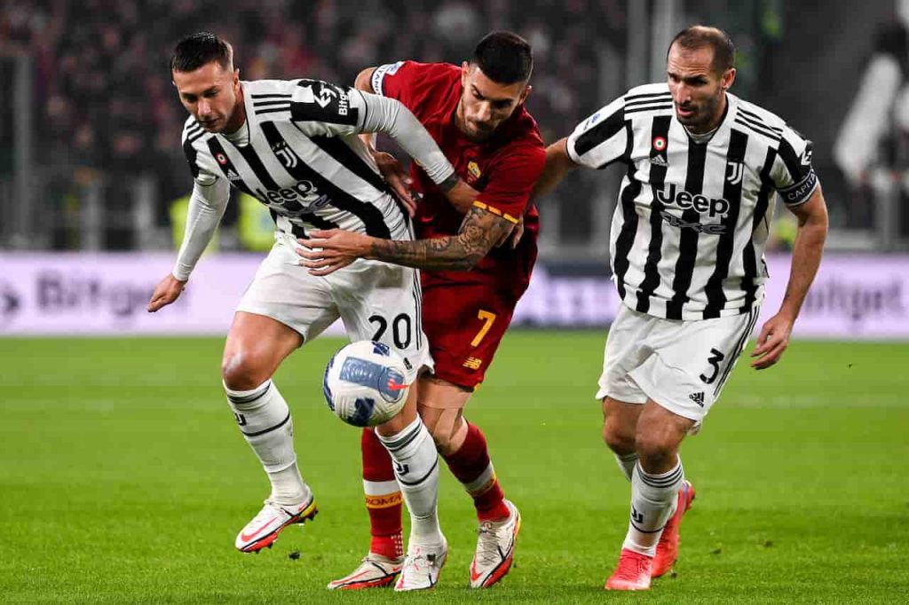 Bernardeschi cambia agente: la reazione dei tifosi di Milan e Inter 