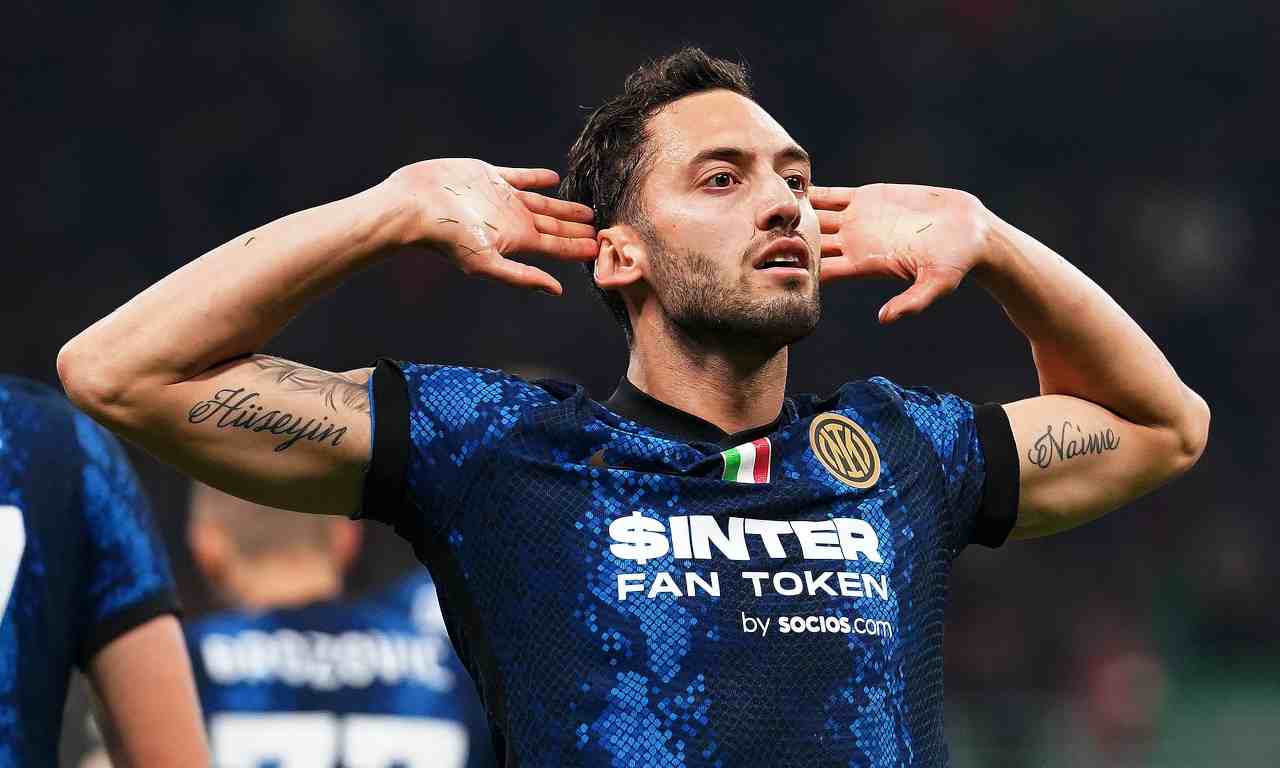 Calhanoglu sfida ancora i suoi ex tifosi dopo il Derby: "Forza Inter"