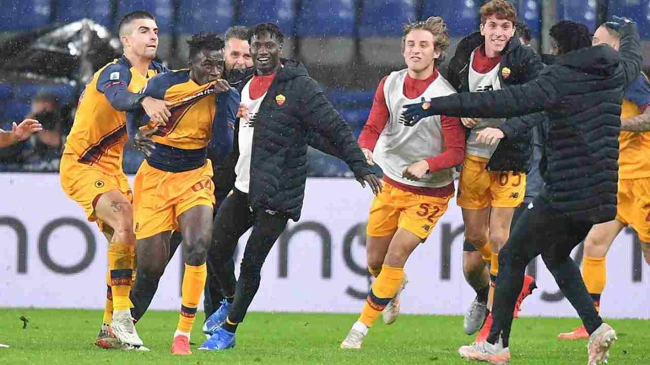 Felix esulta coi compagni per il goal al Genoa