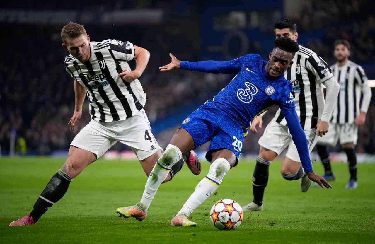 Calciomercato Juventus, assalto Barcellona e Chelsea a de Ligt