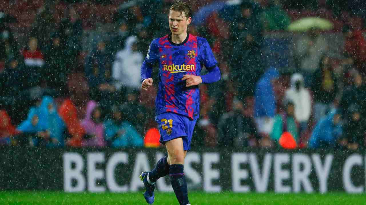 Barcellona in tensione su de Jong: la Juve e la Premier