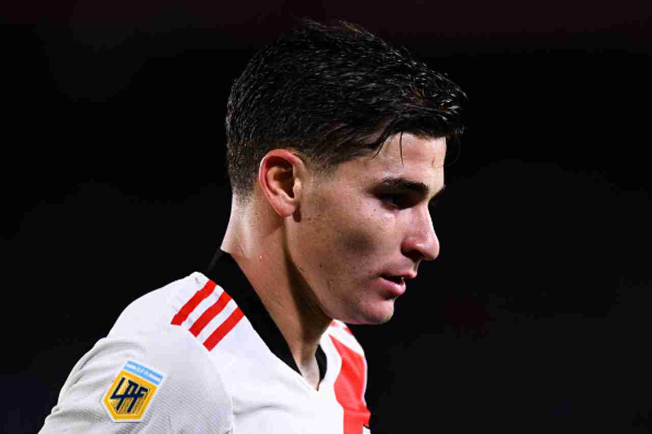 Barcellona all'assalto di Julian Alvarez