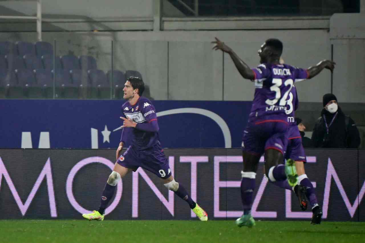 Calciomercato Fiorentina, colpaccio Vlahovic: Commisso avvisa la Juve