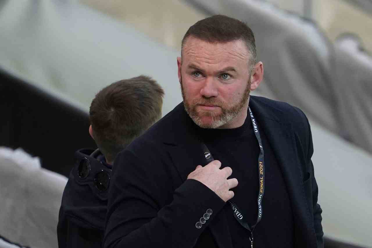 Everton, Benitez esonerato: ipotesi Rooney per la panchina