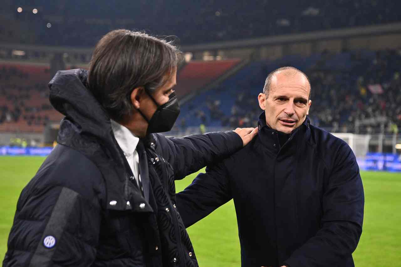 Inter, Juventus e Napoli, occasione Kurzawa: agenti in Italia 