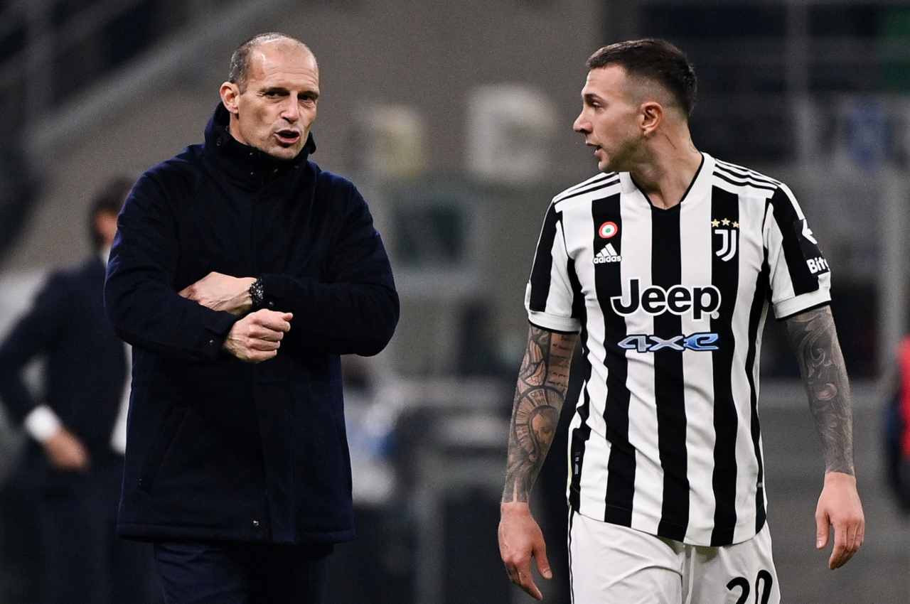 Bernardeschi, il pupillo di Allegri lascia la Juventus! | E' derby tra Inter e Milan