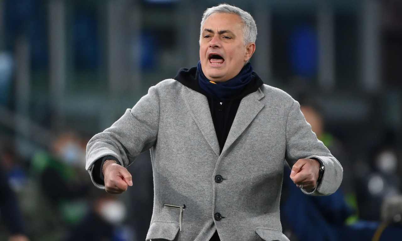 Roma, UFFICIALE: nuovo positivo al Covid | Mourinho ne perde un altro