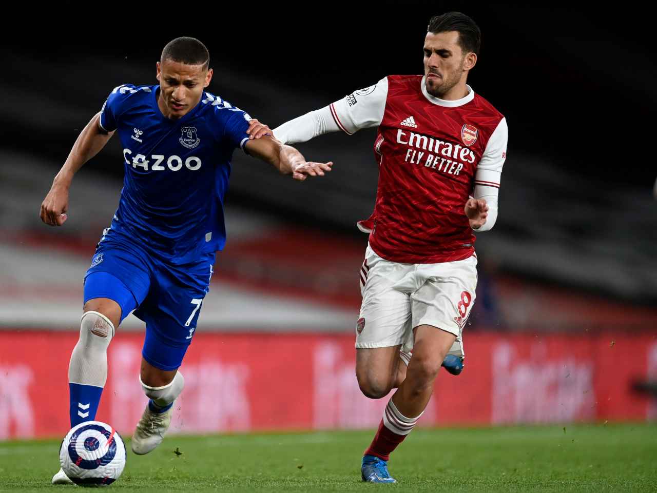 Via dal top club per 18 milioni di euro | Nuovo duello Milan-Inter