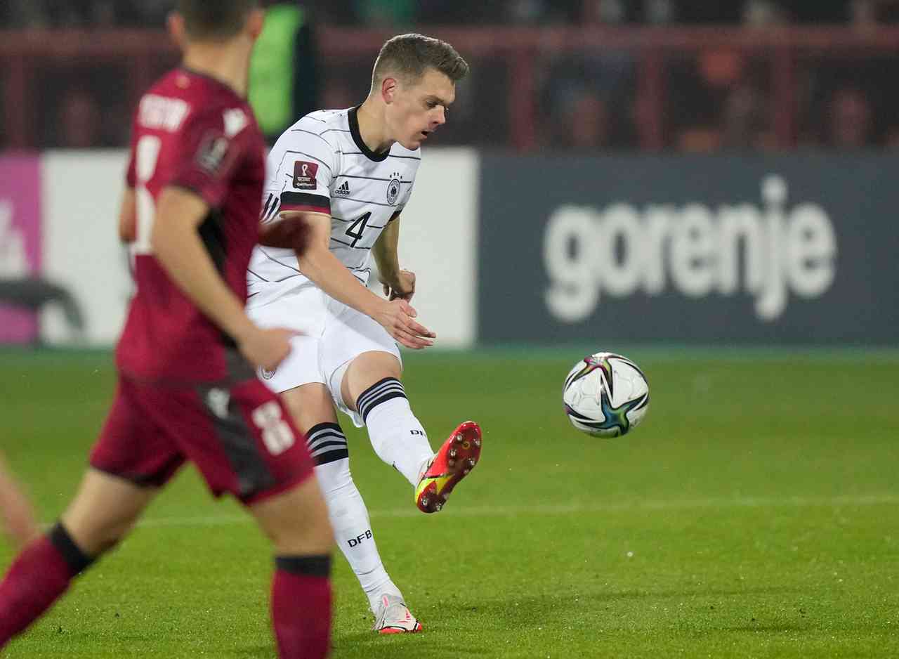 Roma, sorpasso all'Inter per Ginter