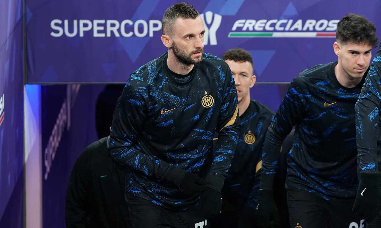 Calciomercato Inter, Barcellona su Brozovic | Ansia per il rinnovo