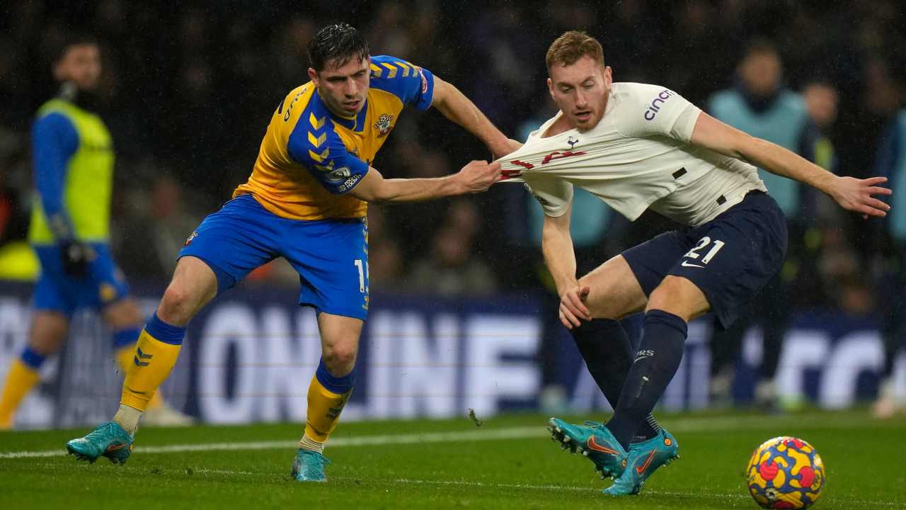 Caos Tottenham, Conte e Paratici massacrati: pioggia di insulti