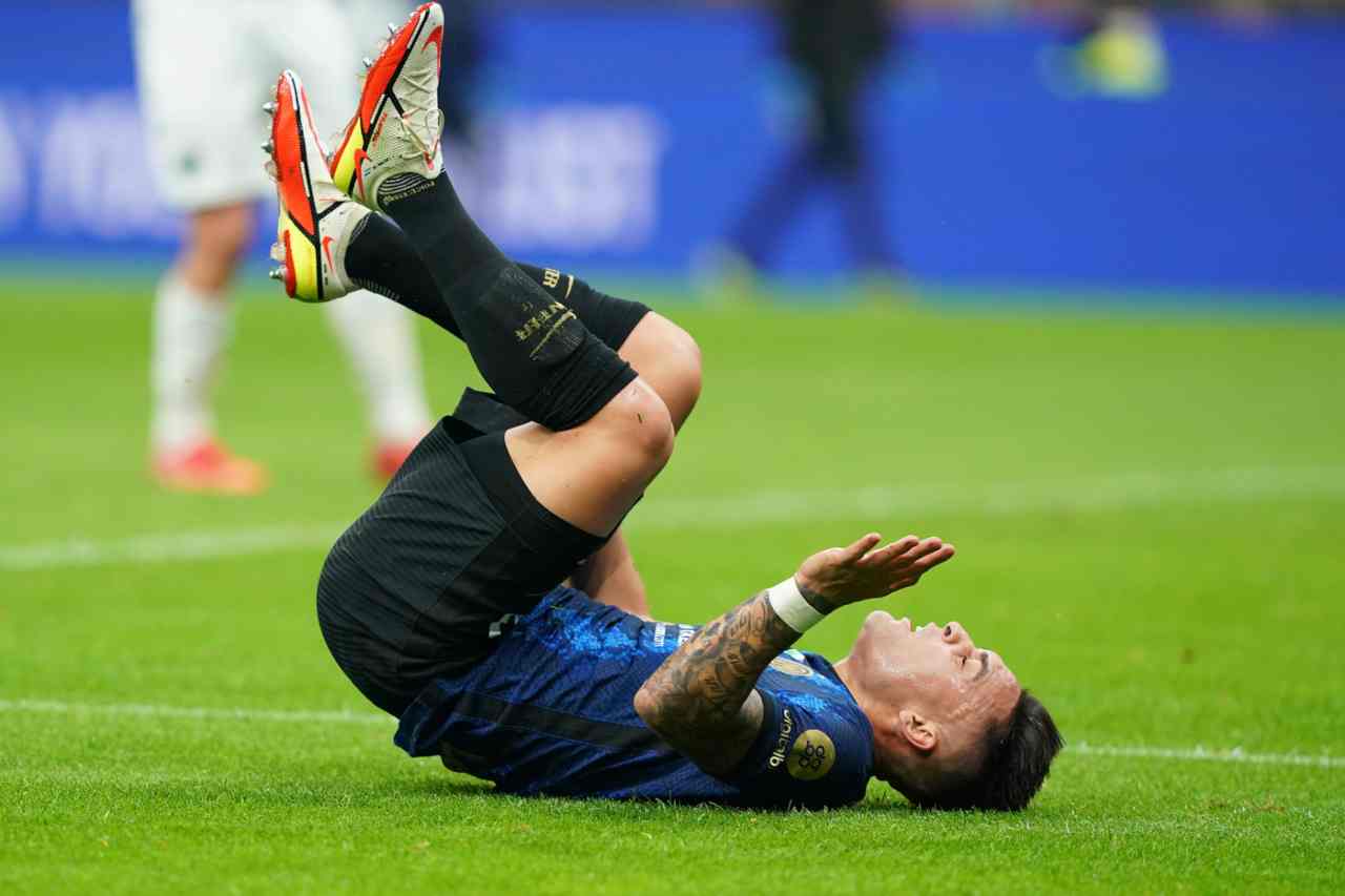 Inter, striscioni per Lautaro ed Handanovic
