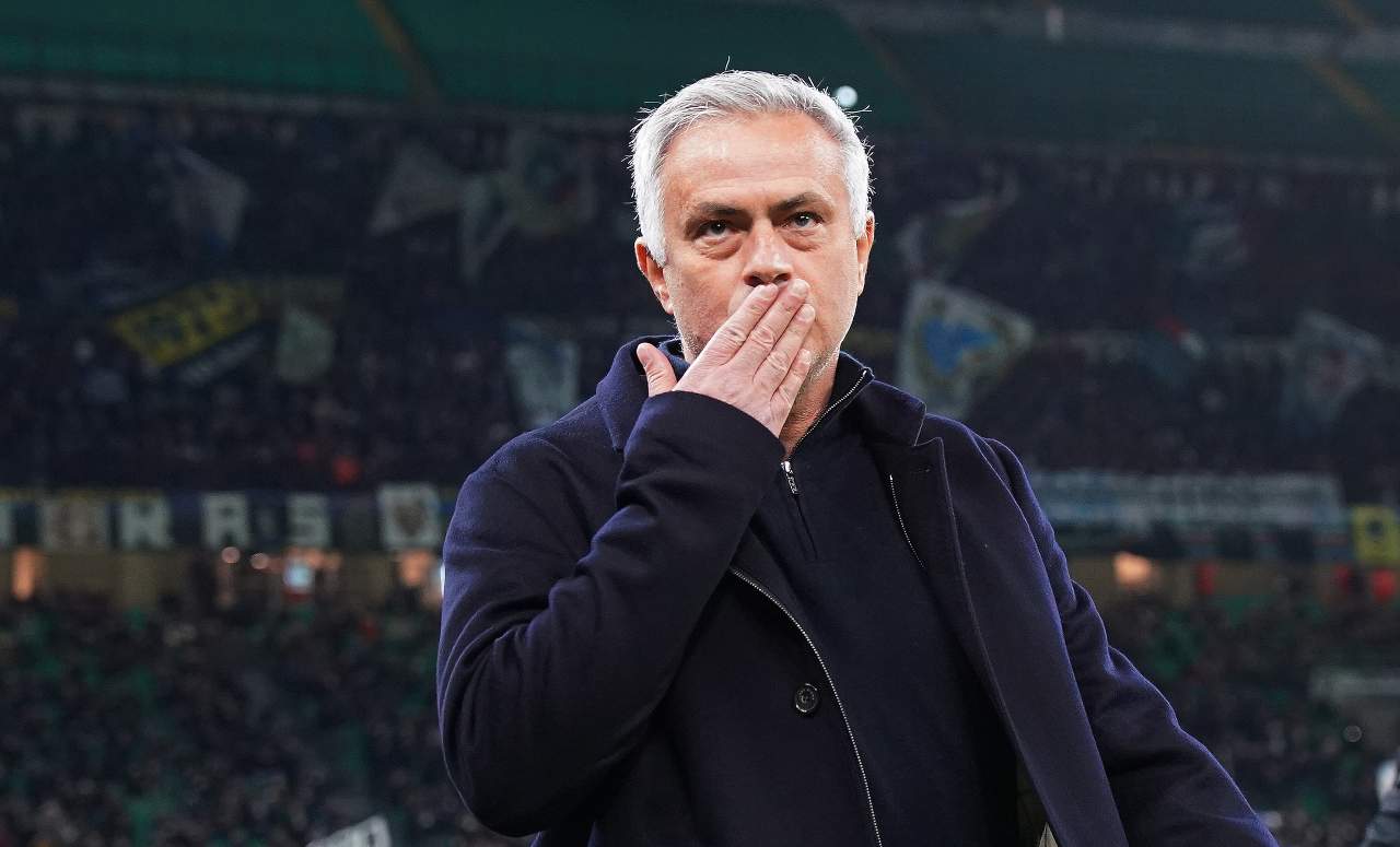 La Roma investe su Mourinho | 100 milioni per la rivoluzione sul mercato