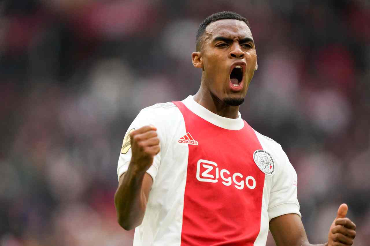 Juventus, Gravenberch snobba i bianconeri: vuole il Bayern