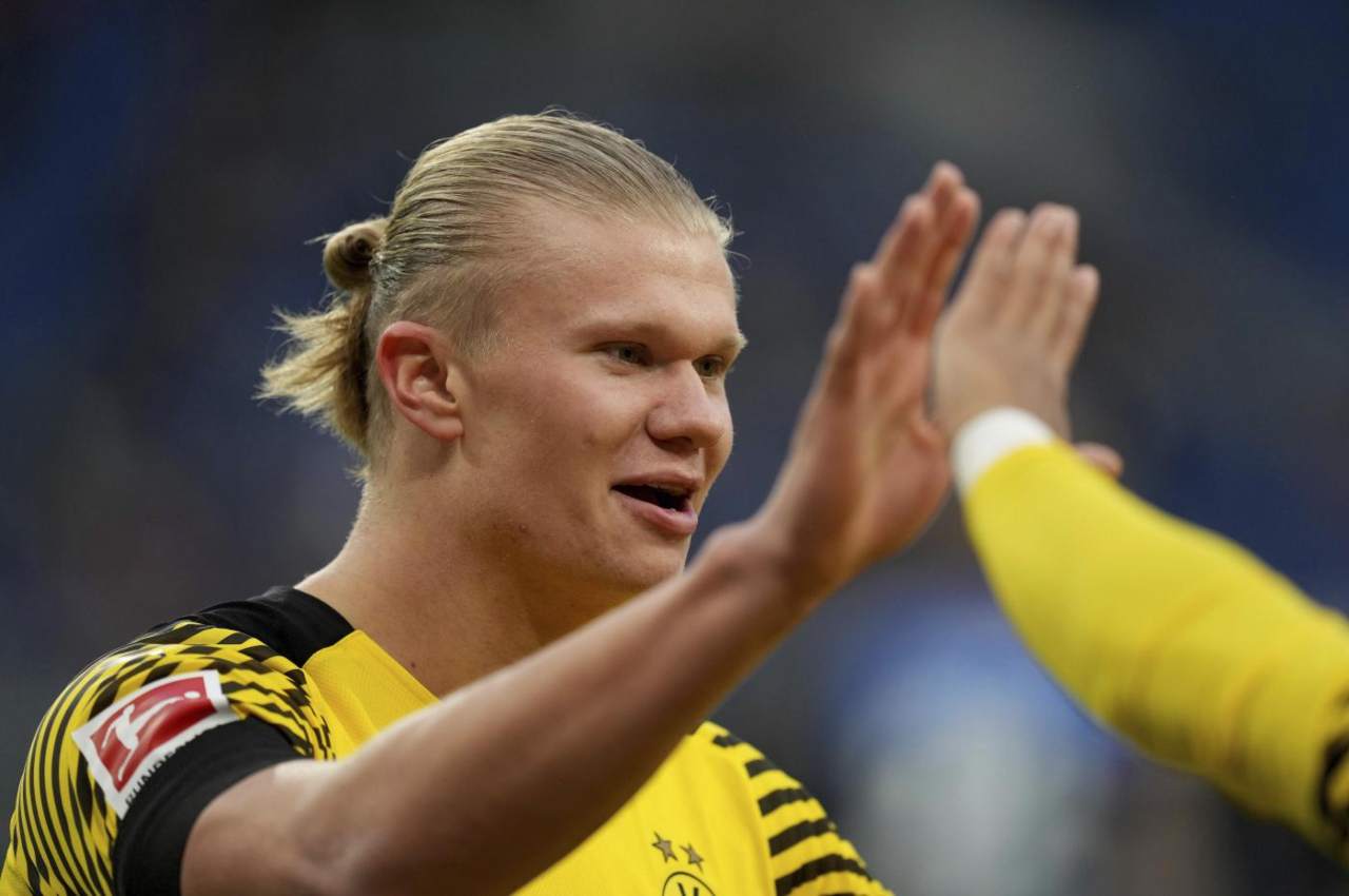 Barcellona, colpo da 75 milioni | L'annuncio: "Stiamo trattando Haaland"
