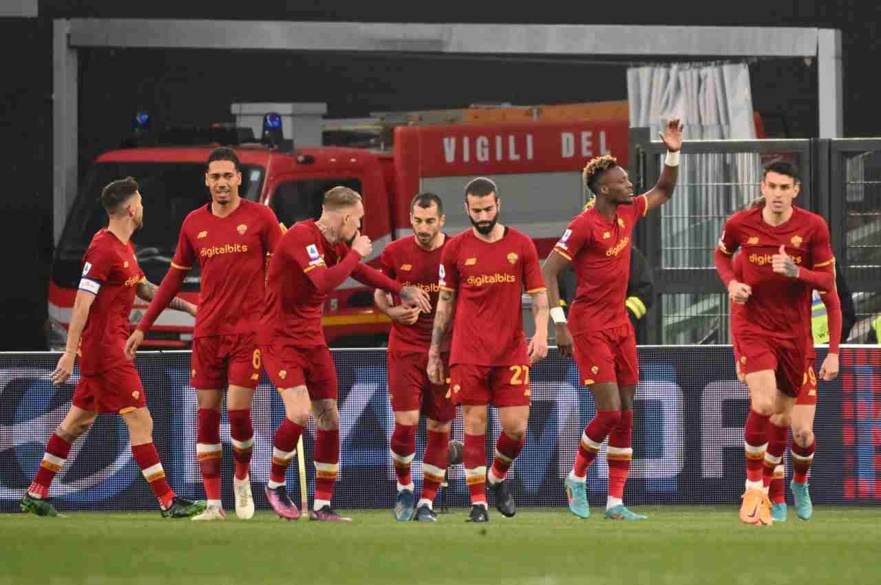 Serie A, Roma-Lazio 3-0: Abraham non si ferma più, il derby va a Mourinho!
