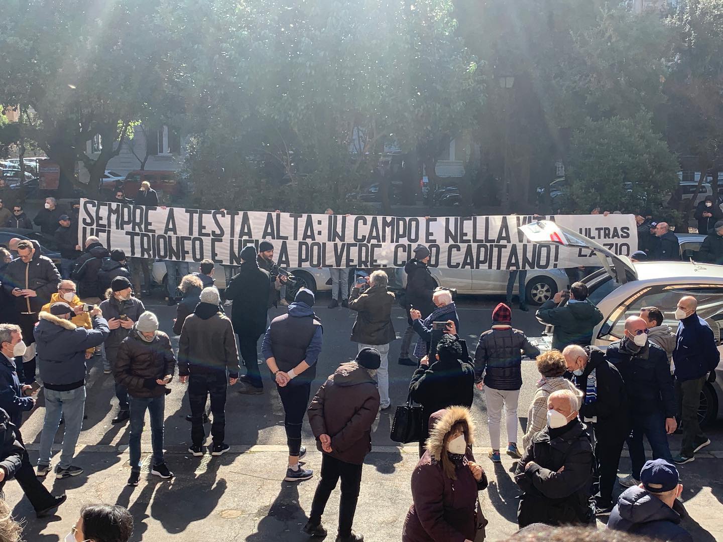 Lo striscione dei tifosi per Wilson