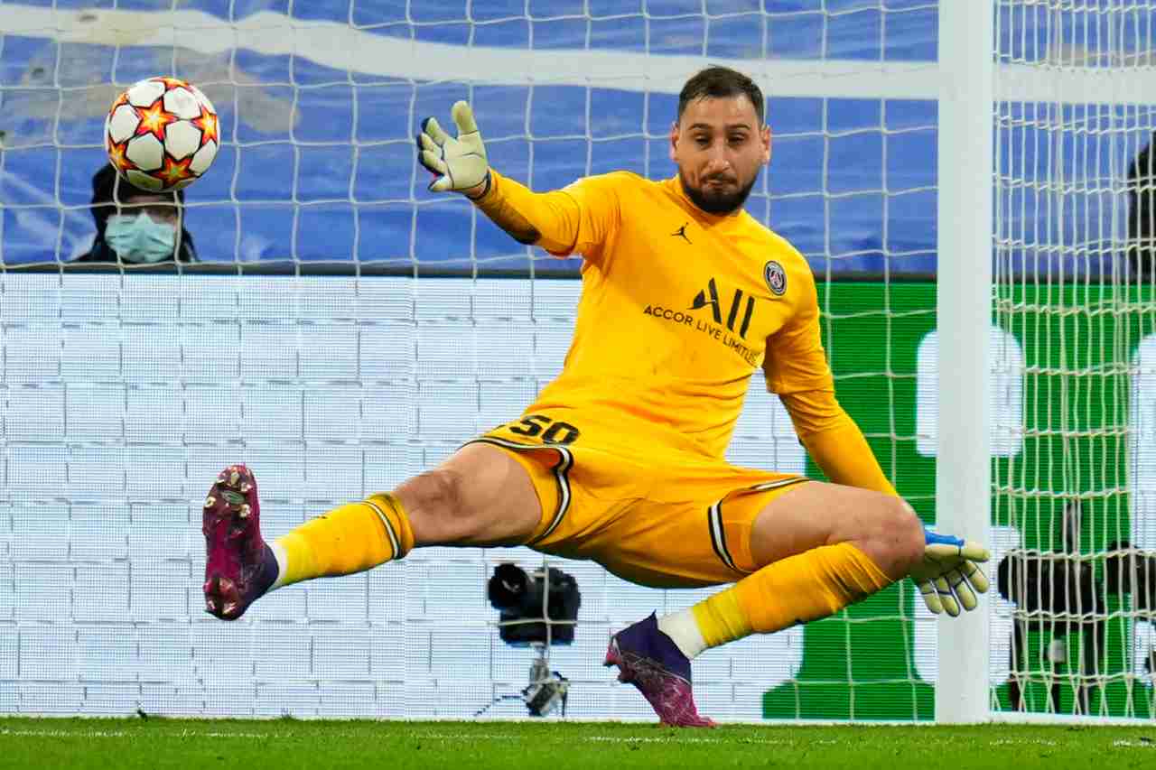 Furia su Donnarumma in Francia