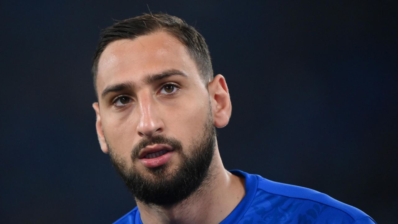 Bocciatura totale per Donnarumma: "Deve capire come si sta in porta"