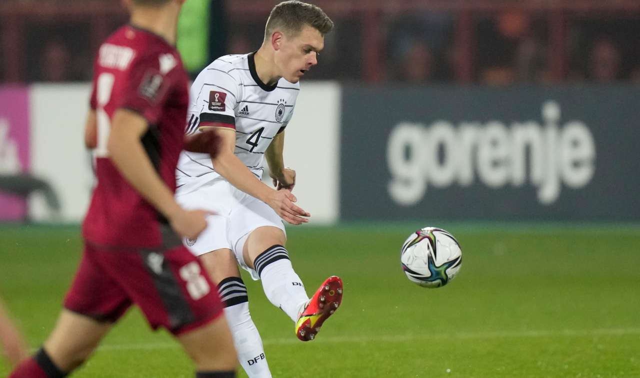 Ginter verso il Bayern: cambia il futuro di Bremer 