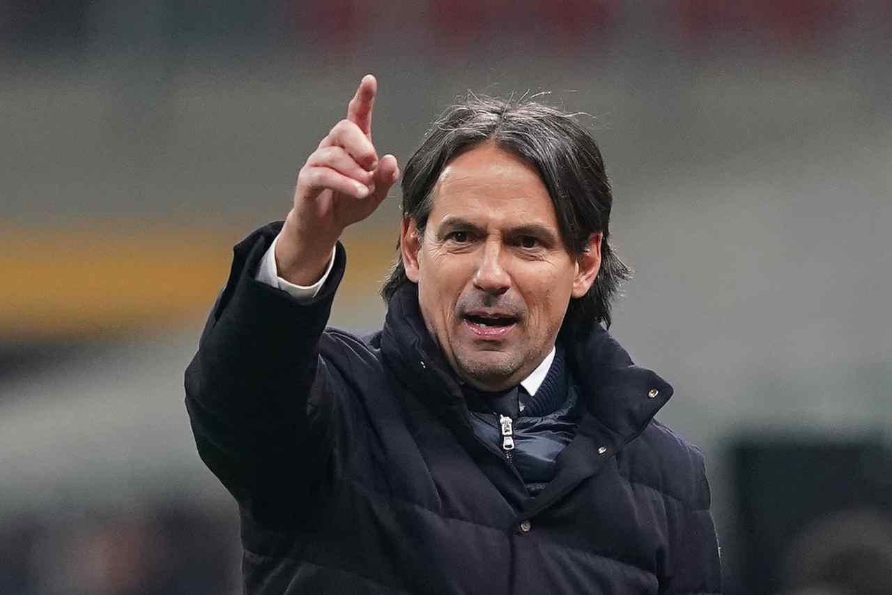 Inter, nuovo bivio per Inzaghi | "Rinuncia a Gosens o cambio modulo"